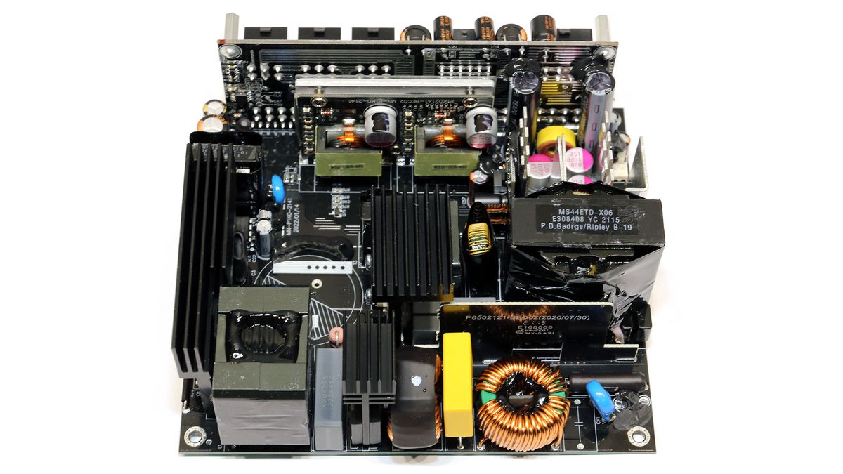 Gigabyte UD1000GM PG5