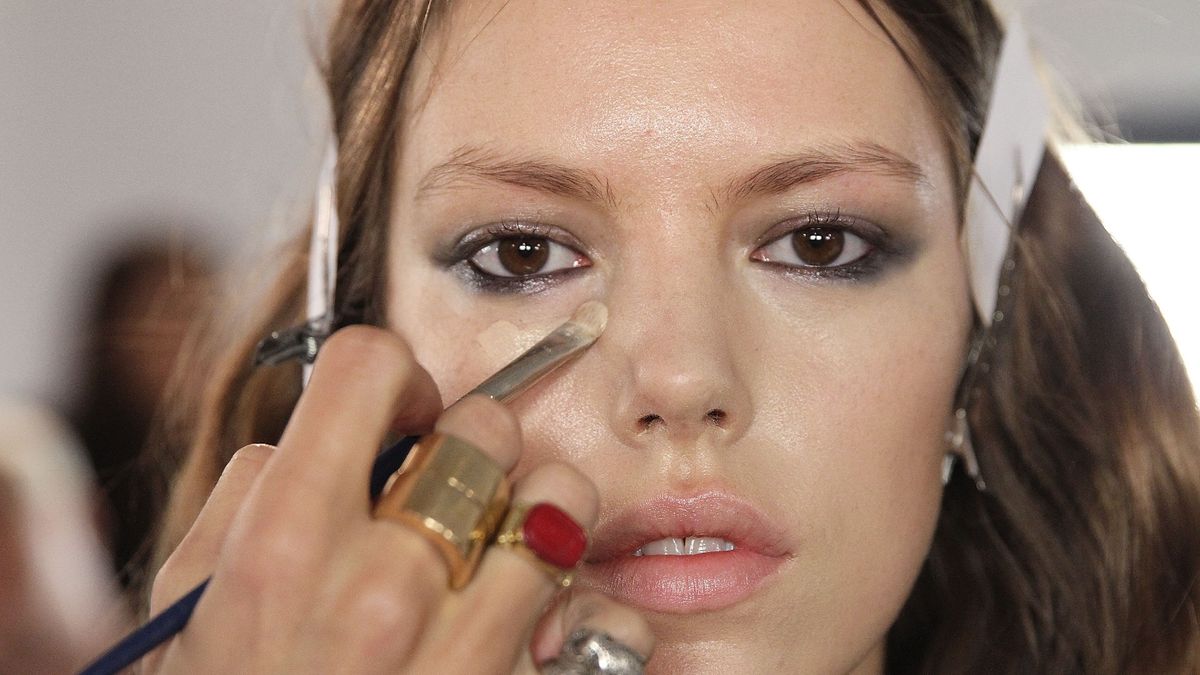 The 9 Best Foundation Brushes, Tested by Editors and Makeup Artists