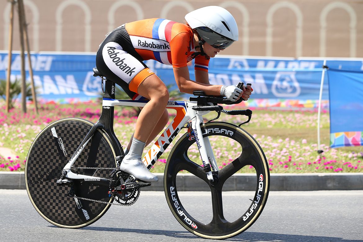 Karlijn Swinkels (Netherlands)