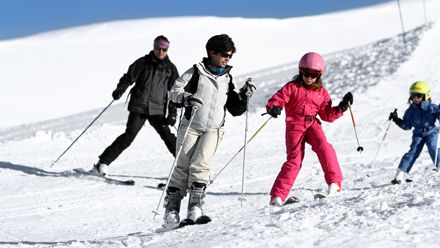 Family skiing