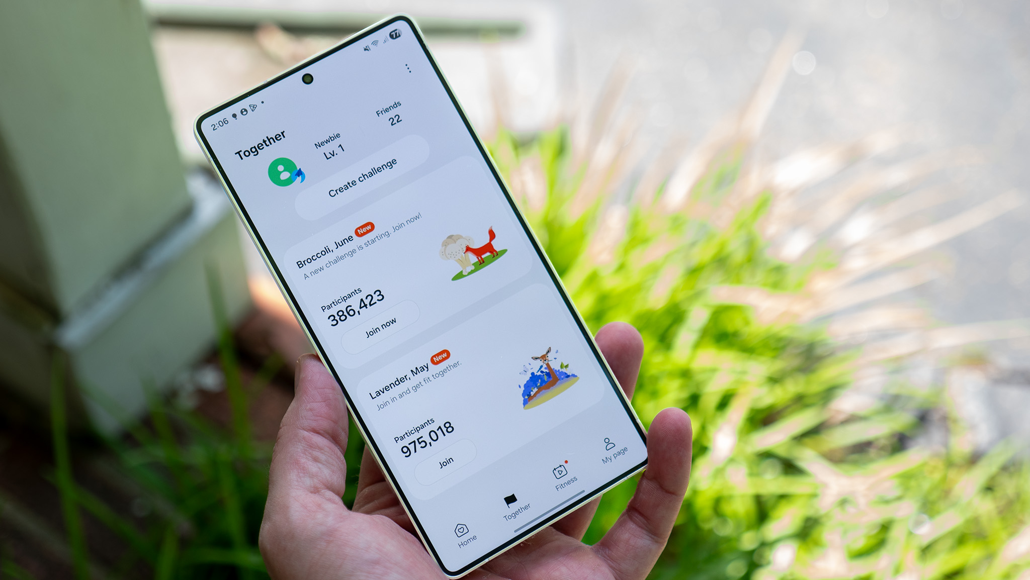 The Together feature in the Samsung Health app on a Samsung Galaxy S25 Ultra