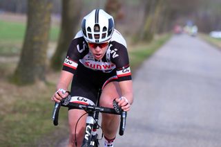 Ellen van Dijk (Team Sunweb) made a late bid for glory