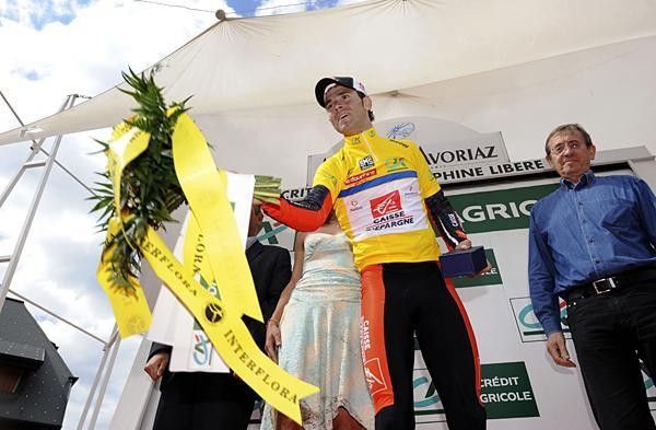 Valverde enjoys his podium time after keeping yellow for another day.