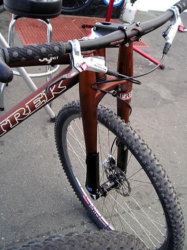 Travis Brown (TrekVW) has a custom Maverick fork to match the rootbeer ano 69er frame.