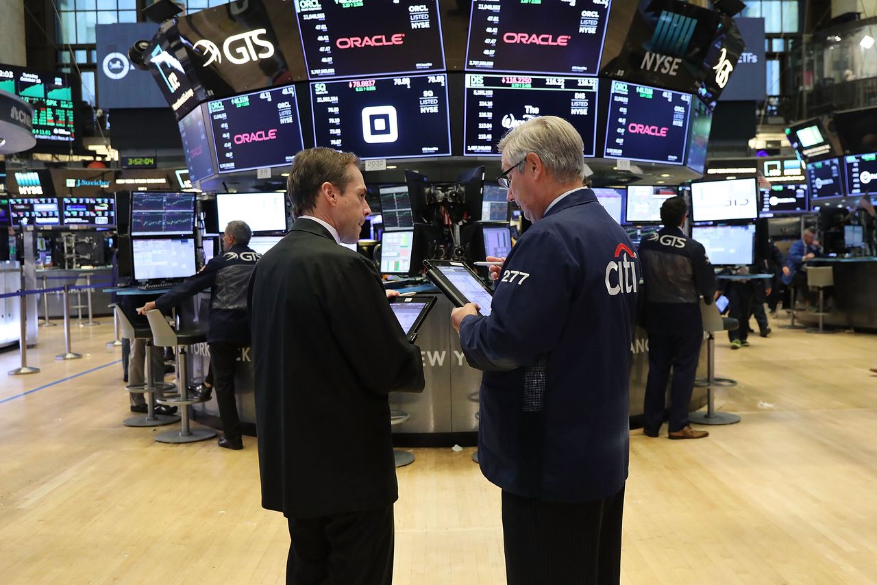 Traders on the NYSE floor