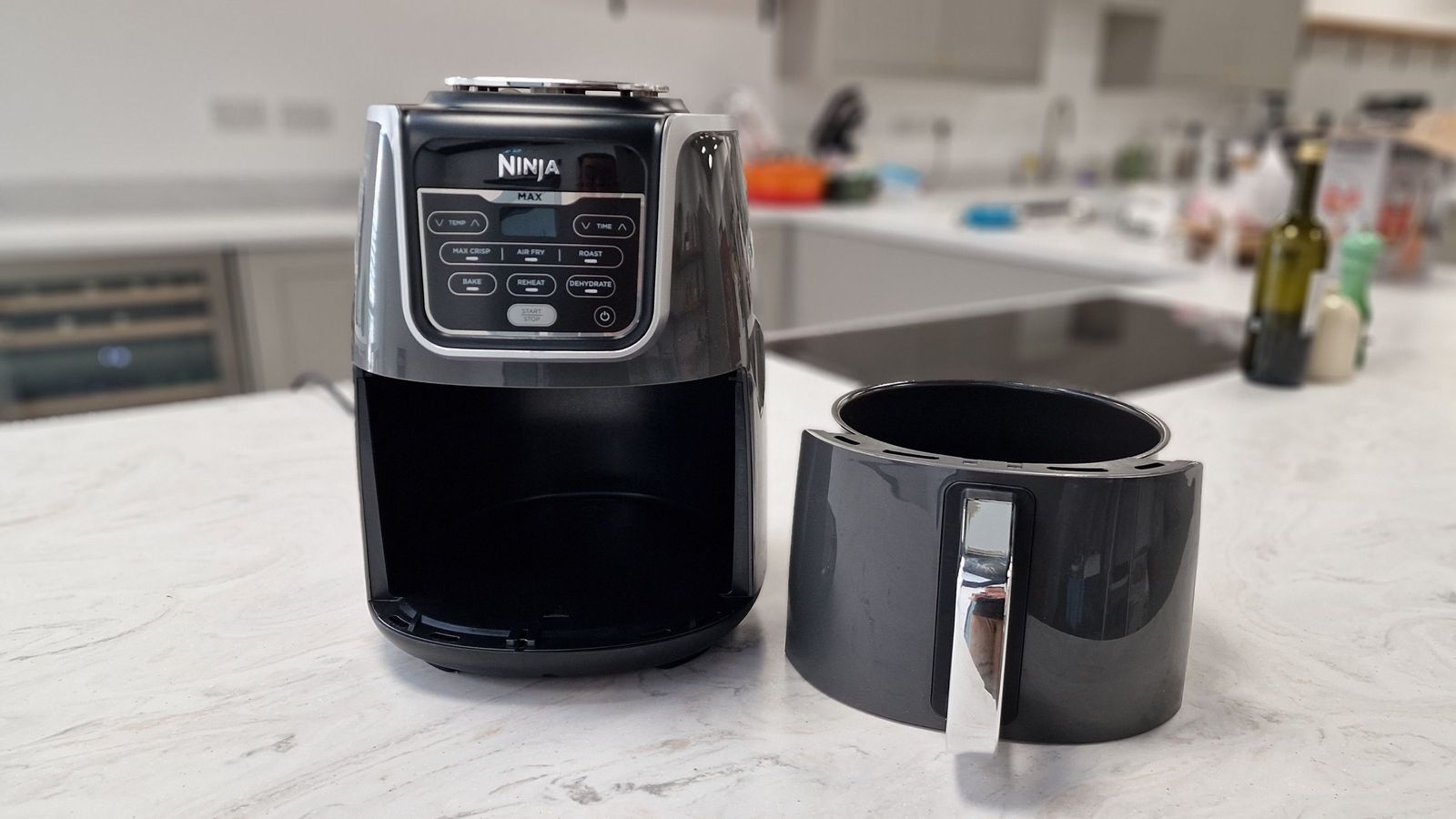 Ninja Max XL Air Fryer review designed for small servings Homes