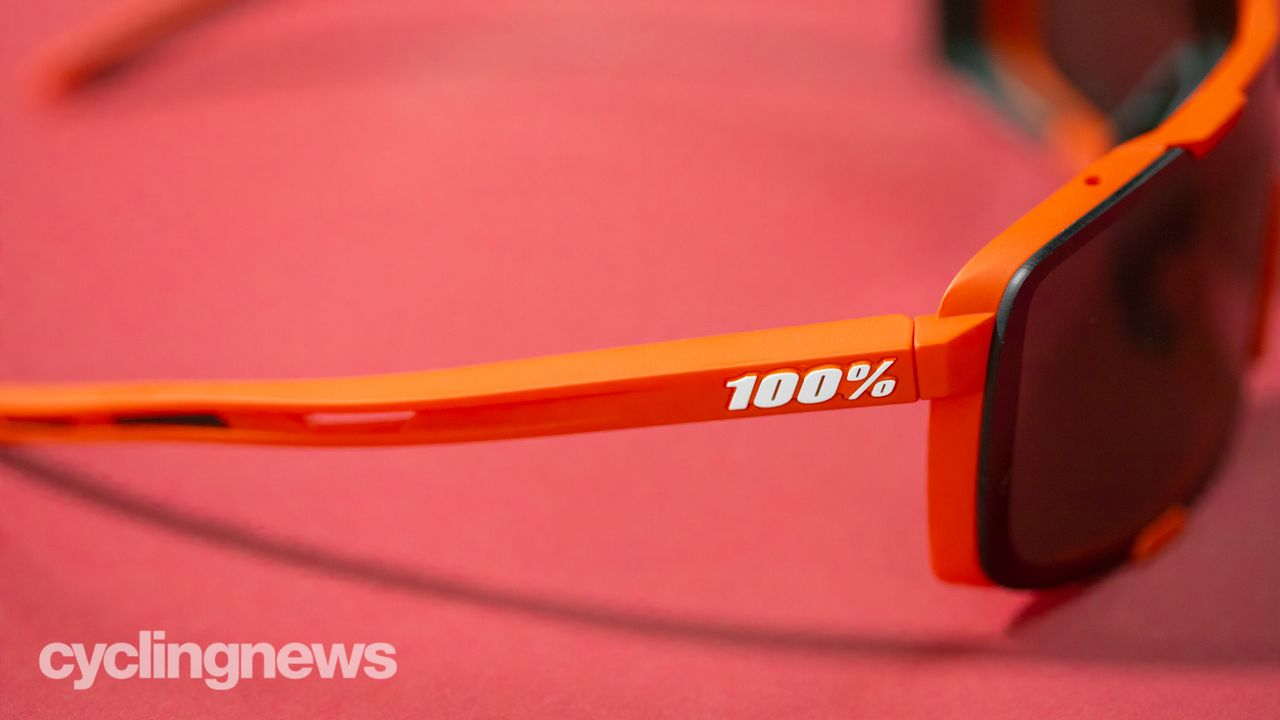 100% Eastcraft Sunglasses temple with side visor removed