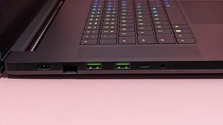 Razer Blade 17 (Early 2022) review