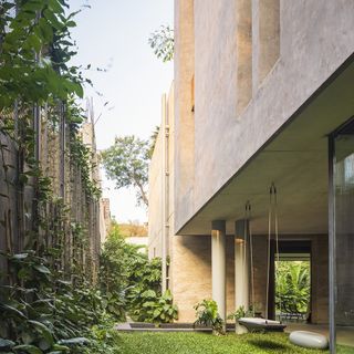 side exterior view of House of Gardens by Kanan Modi