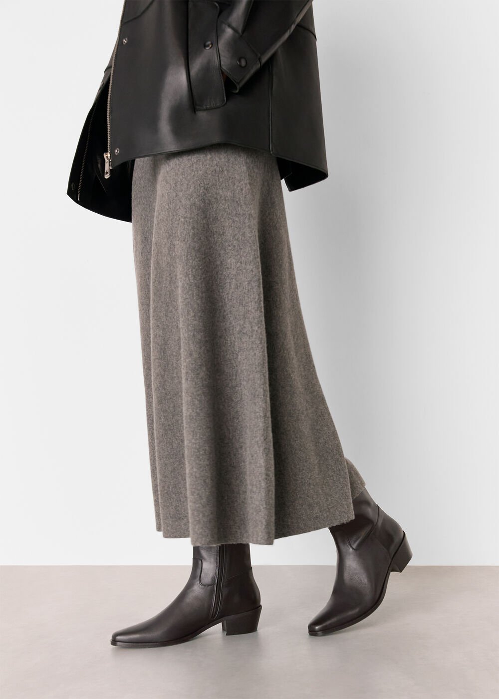 Black Clean Western Ankle Boot