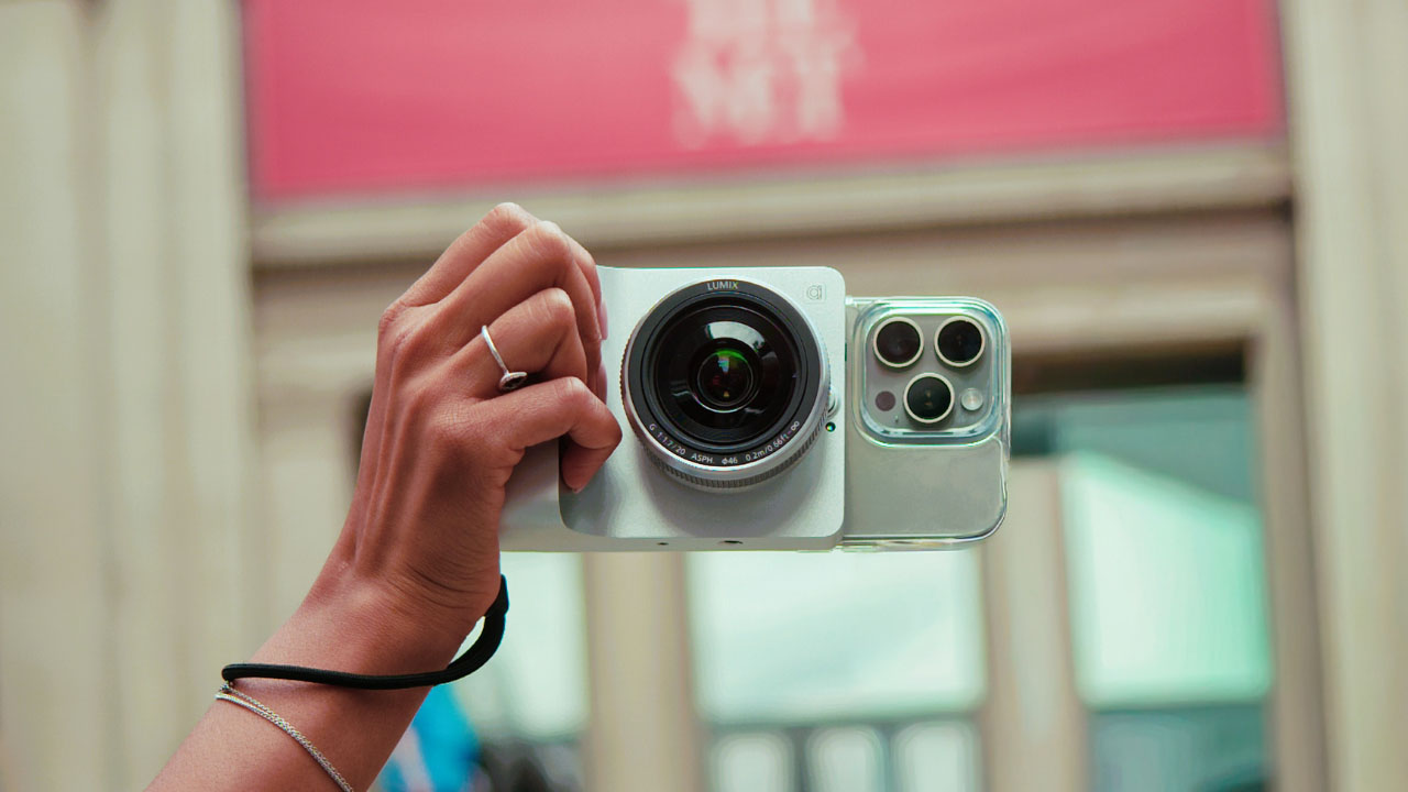 Caira Camera
