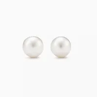 Pearl Earrings, £400 | Tiffany&amp;Co.