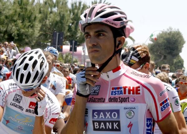 Alberto Contado (Saxo Bank) at the start of the stage