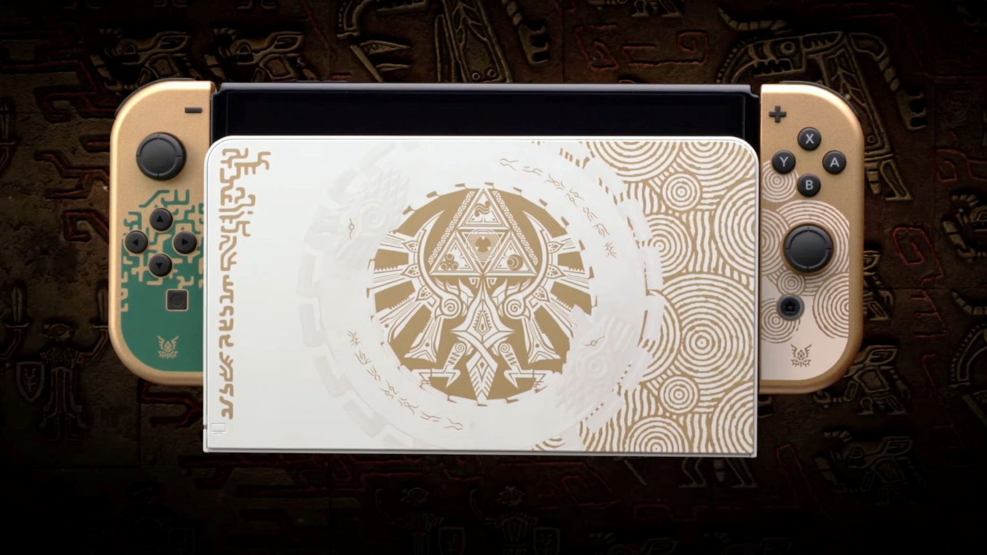 The Legend Of Zelda: Tears Of The Kingdom Switch OLED And Accessories  Revealed - Game Informer