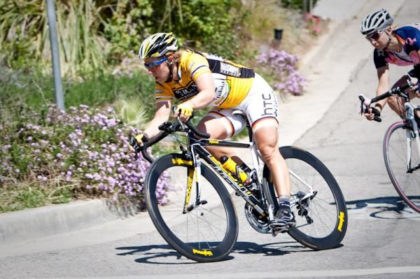 Ina Yoko Teutenberg (HTC-Columbia) descends one of the technical sections today.