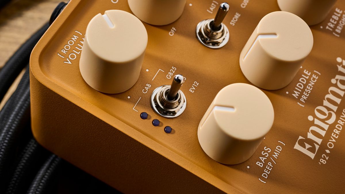 Ampli Modélisation Lampes Universal Audio UAFX Enigmatic '82