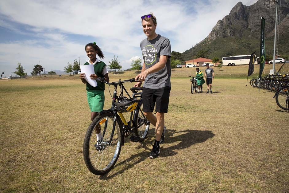 Edvald Boasson Hagen brings in one of the bikes
