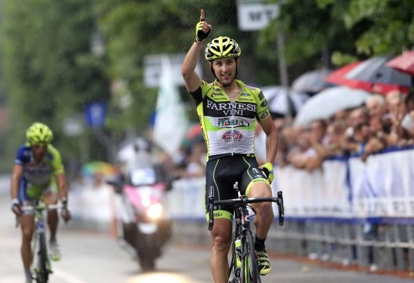 Oscar Gatto (Farnese Vini-Selle Italia) was too quick for Vincenzo Nibali (Liquigas-Cannondale).