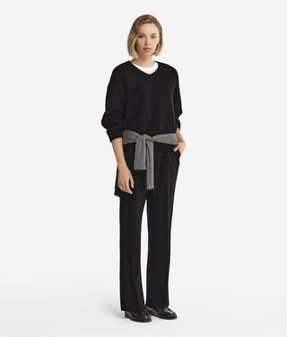 V-Neck Sweater in Ultrasoft Cashmere Knit