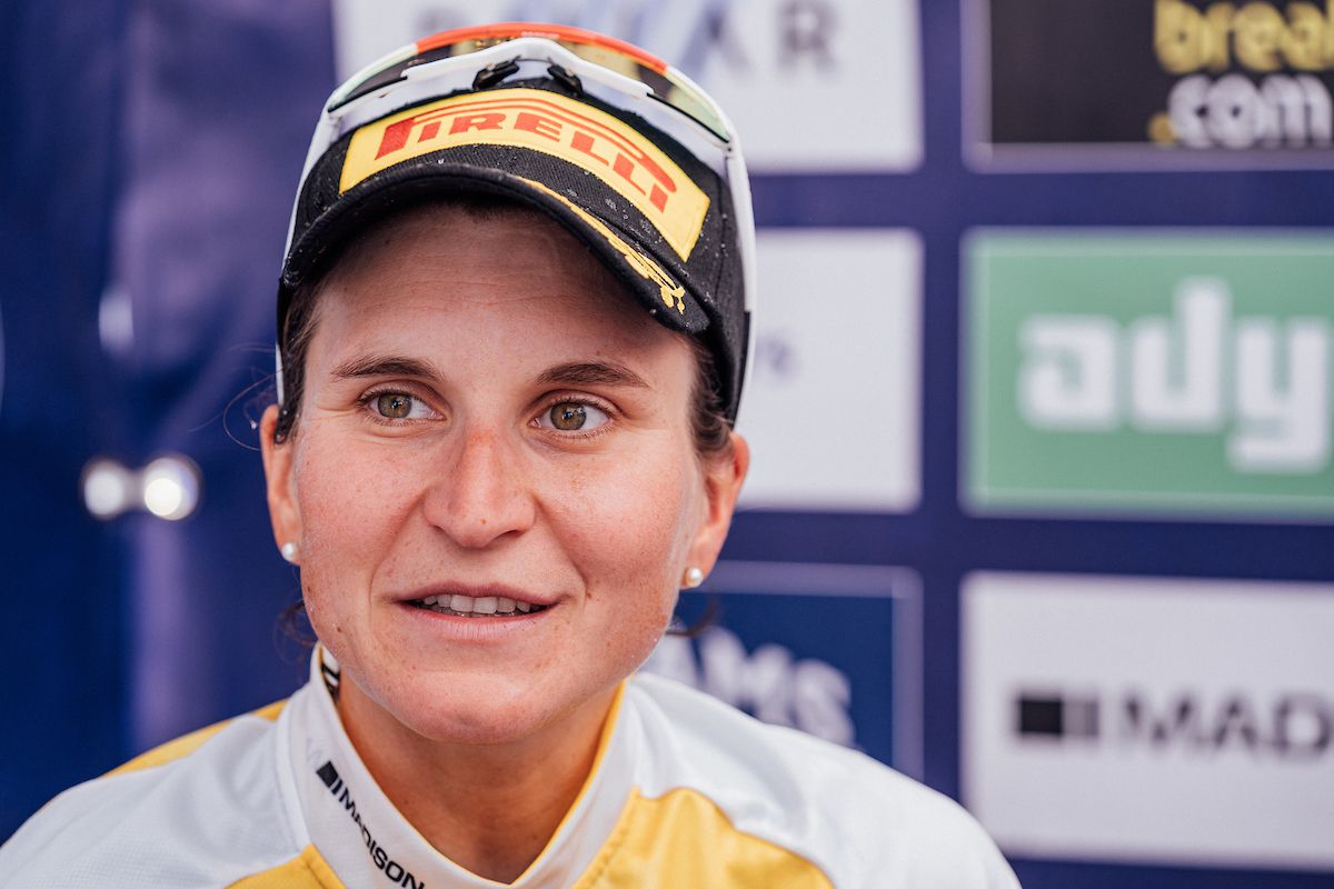 Picture by Zac Williams/SWpix.com- 11/06/2022 - Cycling - The Women's Tour 2022 Stage 6 - Chipping Norton to Oxford - Wales - Elisa Longo Borghini, Trek Segafredo, wins the 2022 Women's Tour.