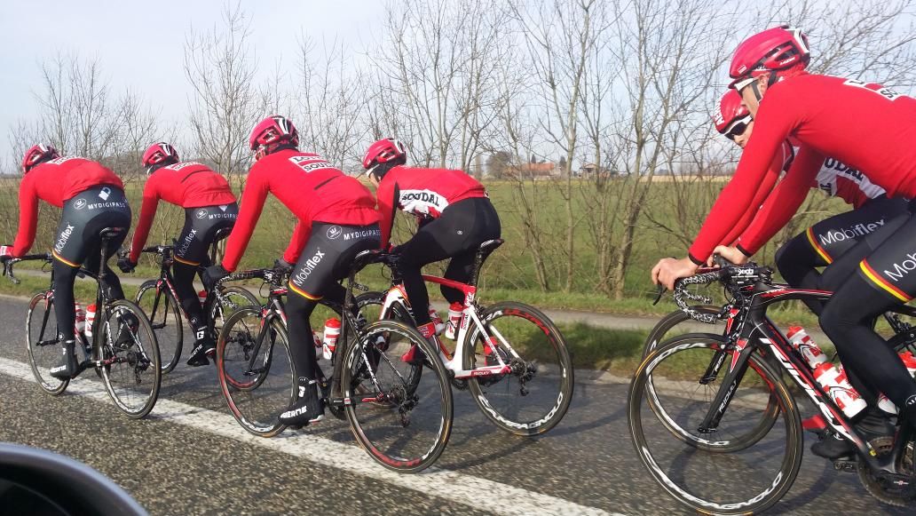 The Lotto Soudal riders approach the Kruisberg