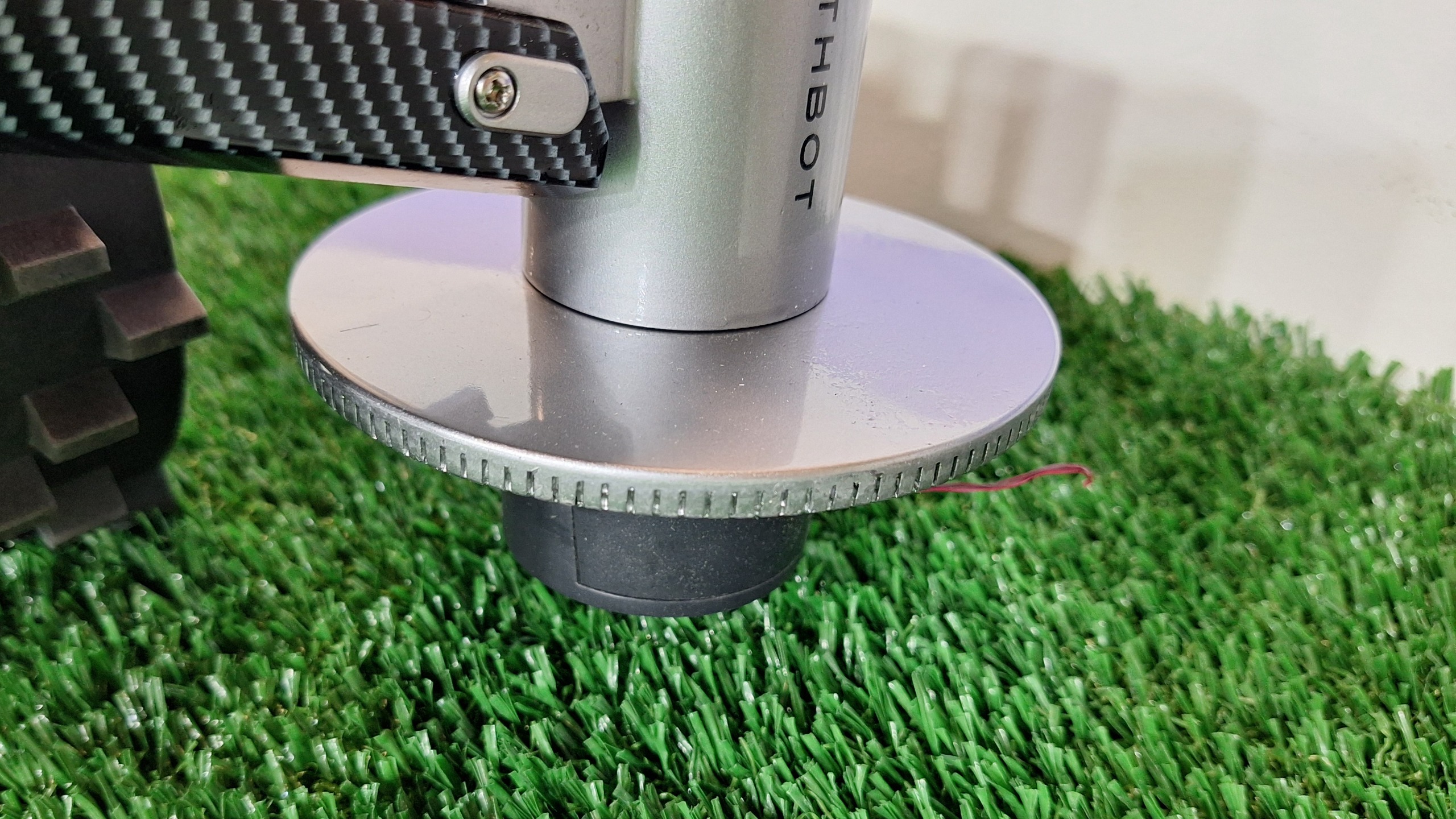 Anthbot R7 Series lawnbot