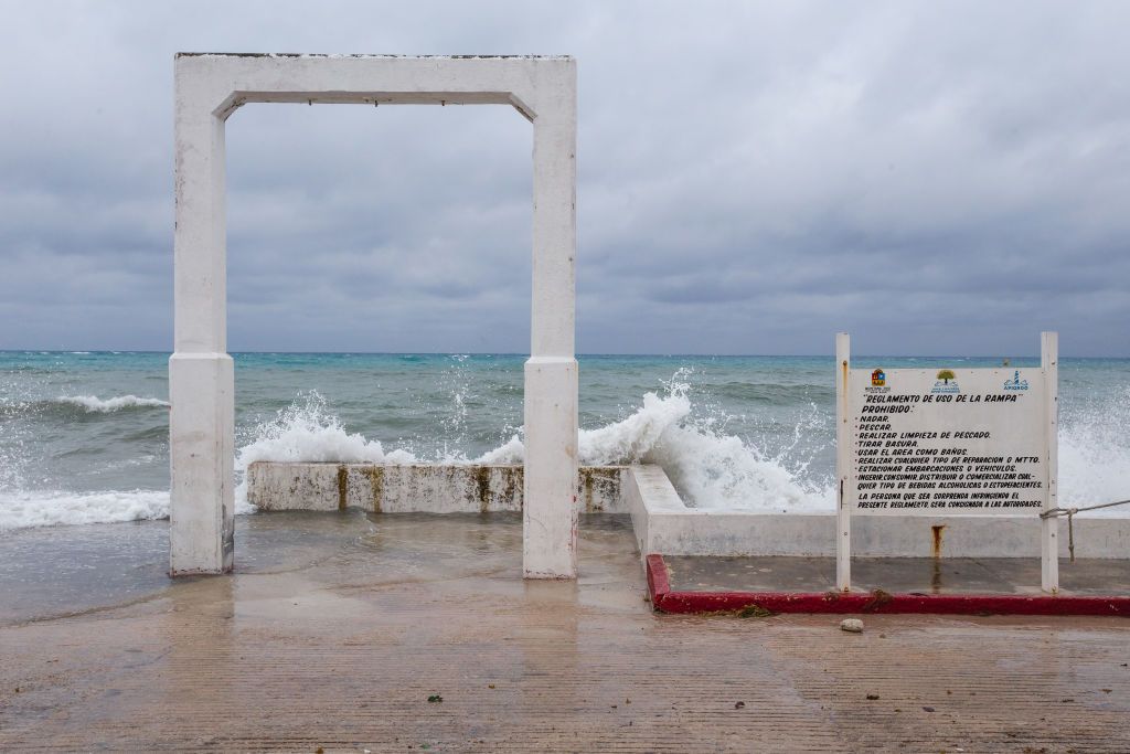 Waves at the Cozumel pier.