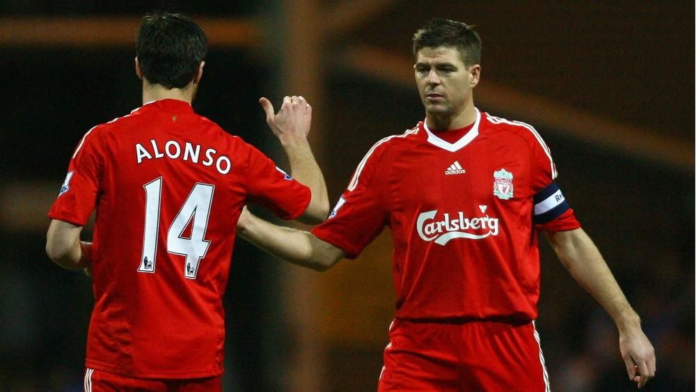 Steven Gerrard and Xabi Alonso prepare for a high five