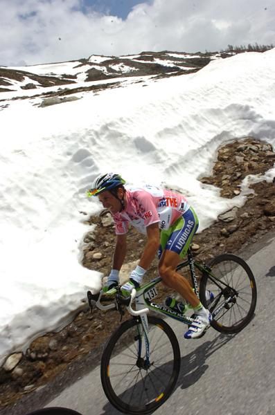 Ivan Basso (Liquigas-Doimo) held onto his maglia rosa during stage 20 in the mountains.