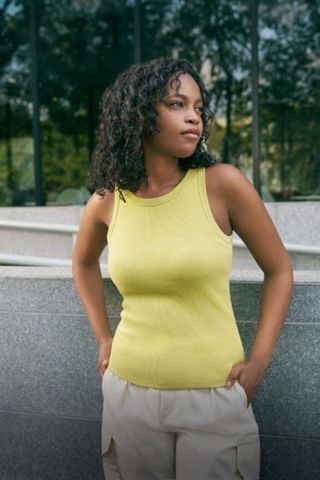 woman wearing the uniqlo built in bra top