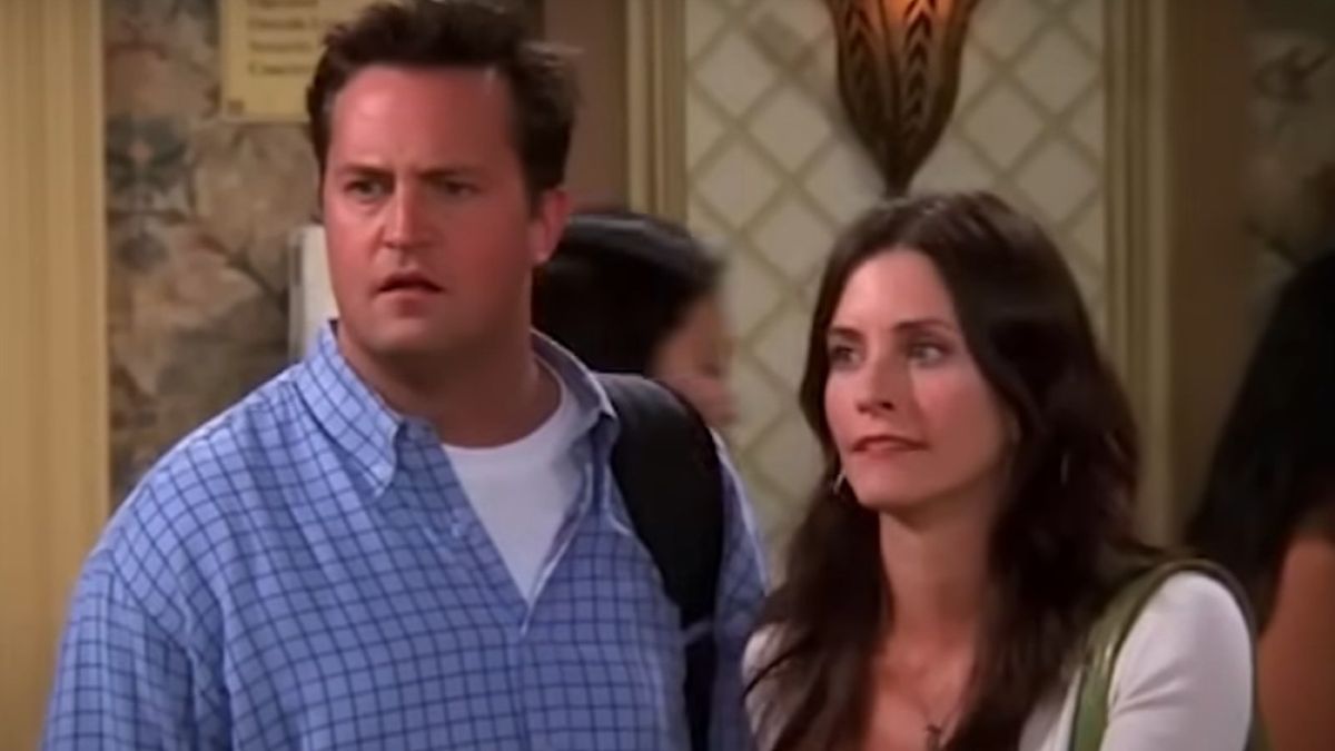 Matthew Perry as Chandler and Courteney Cox as Monica on Friends.