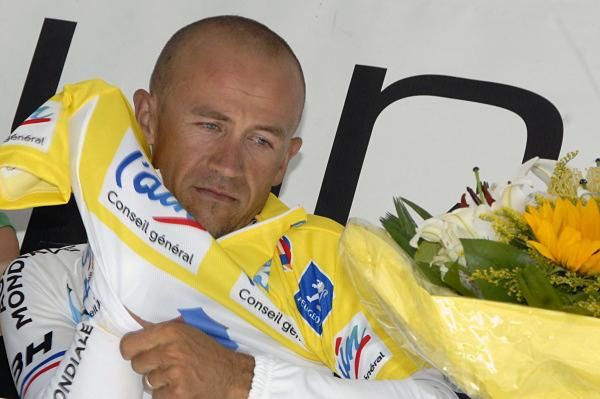 Ludovic Turpin (AG2R) dons the leader's jersey.