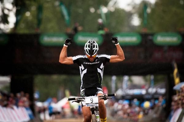 Manuel Fumic (Cannondale Factory Racing) celebrates a third place finish in Pietermaritzburg