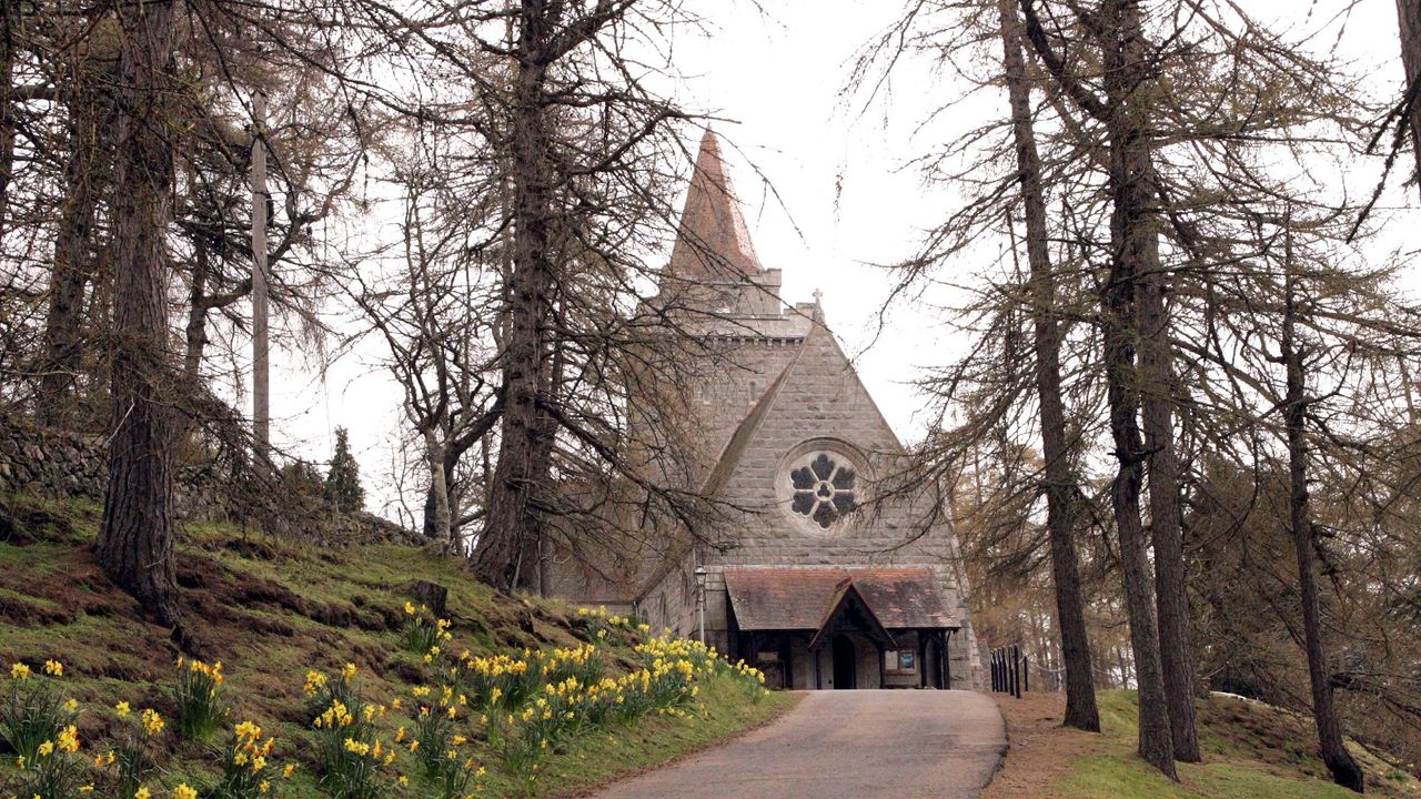 Inside Crathie Kirk, the Queen&#039;s favorite place to worship at Balmoral