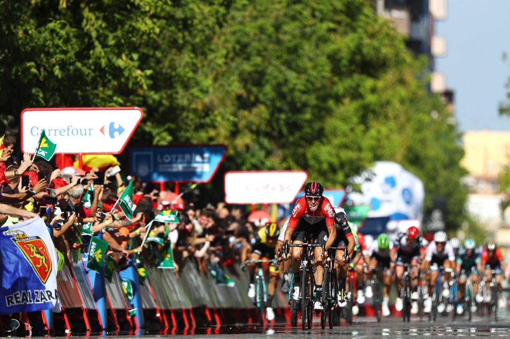Jelle Wallays (Lotto Soudal) had the speed to beat Sven Erik Bystrom (UAE Team Emirates) and the peloton