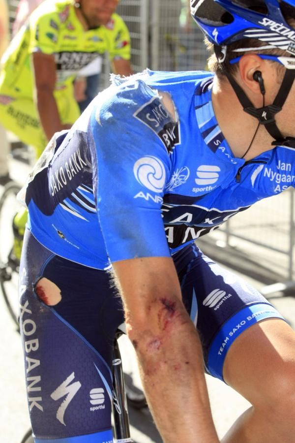 Anders Lund (Saxo Bank) crashed during the stage