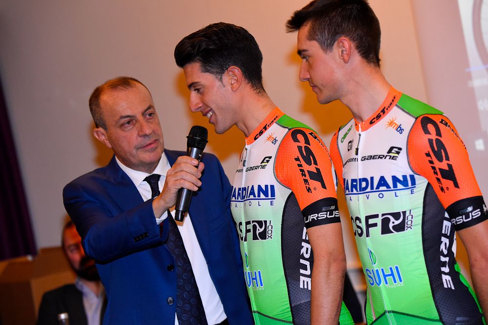 Giovanni Carboni and Luca Covili talk about the 2019 Bardiani-CSF team kit