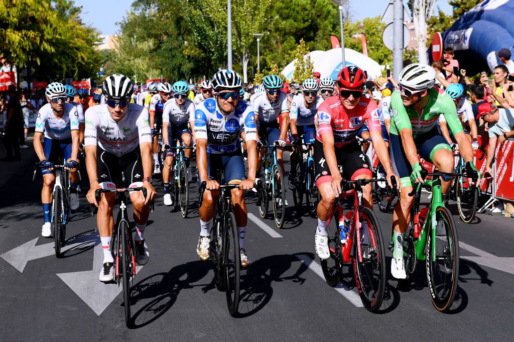 MADRID SPAIN SEPTEMBER 11 LR Alejandro Valverde Belmonte of Spain and Movistar Team Juan Ayuso Pesquera of Spain and UAE Team Emirates White Best Young Jersey Richard Carapaz of Ecuador and Team INEOS Grenadiers Polka dot mountain jersey Vincenzo Nibali of Italy and Team Astana Qazaqstan Remco Evenepoel of Belgium and Team QuickStep Alpha Vinyl Red Leader Jersey and Mads Pedersen of Denmark and Team Trek Segafredo Green Points jersey during the 77th Tour of Spain 2022 Stage 21 a 967km stage from Las Rozas to Madrid LaVuelta22 WorldTour on September 11 2022 in Madrid Spain Photo by Tim de WaeleGetty Images