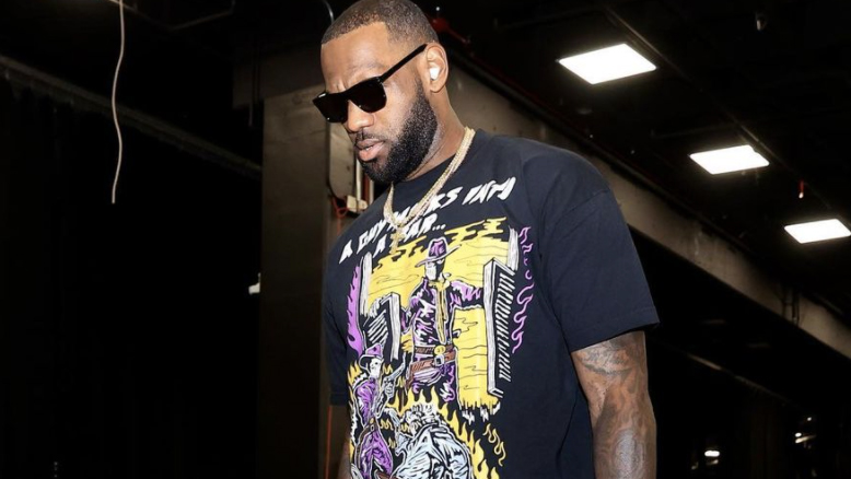 LeBron James seen wearing what looks like unreleased Beats Studio Buds