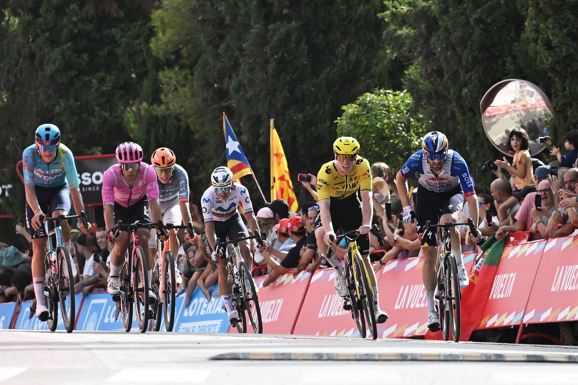 Corridori e squadre della Vuelta a España ricevono sanzioni per infrazioni durante la quinta tappa