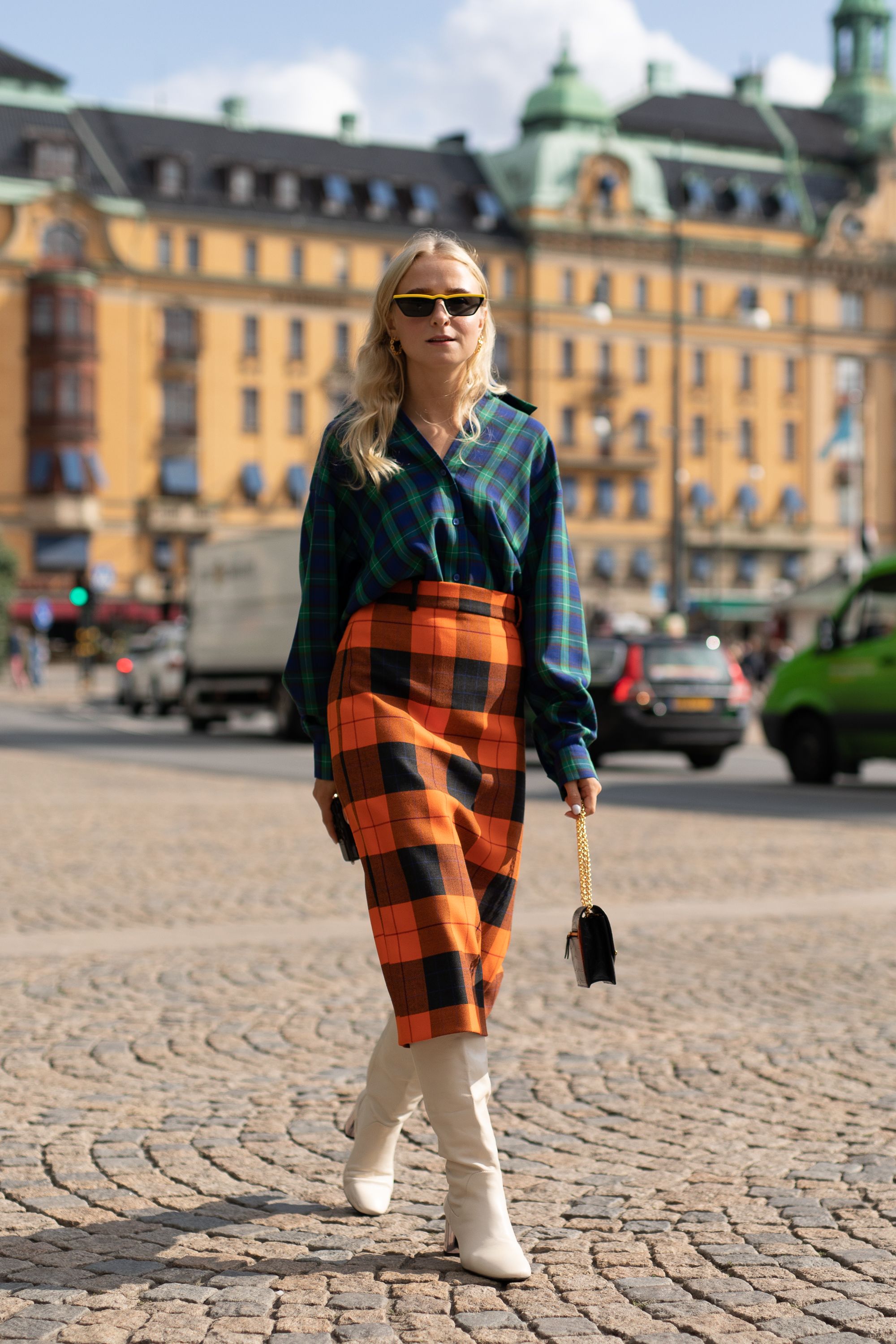 21 Flannel Shirt Outfits for Women | How to Style a Flannel Shirt | Marie  Claire (US)