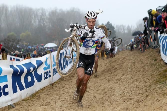 World champion and World Cup leader Niels Albert (BKCP-Powerplus) runs a lengthy sand sector.