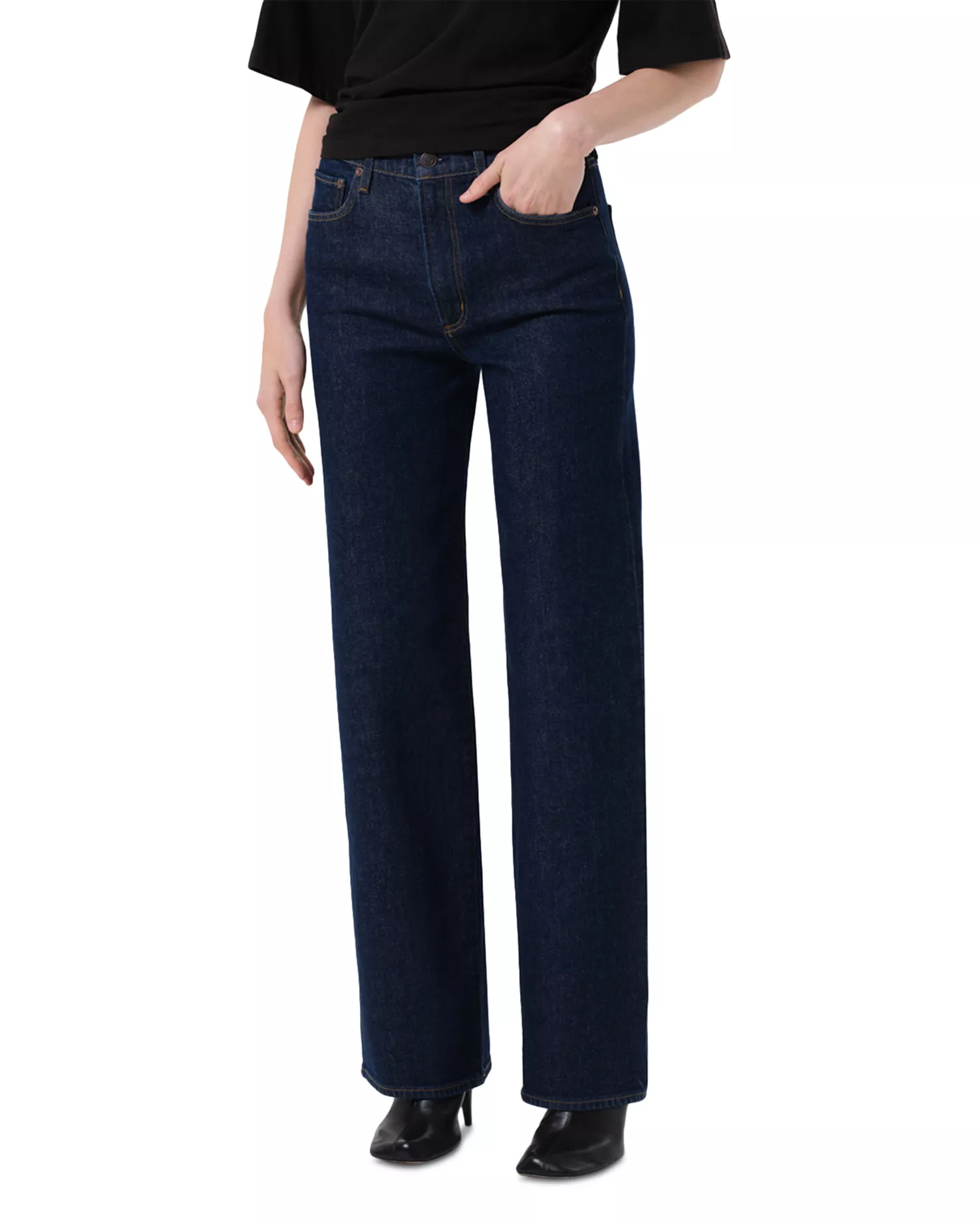 Harper Mid Rise Relaxed Straight Jeans in Reissue