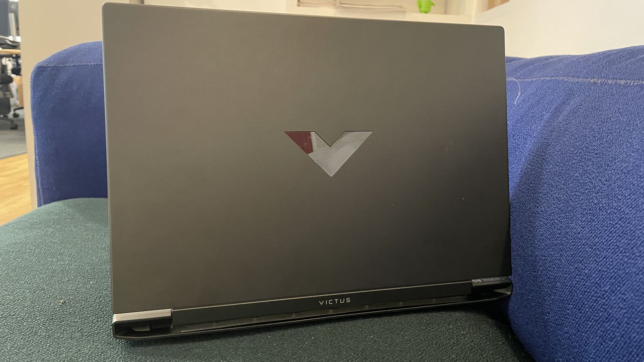 HP Victus 15