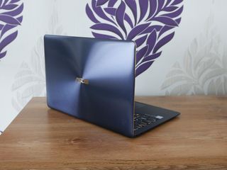 ZenBook 3 Deluxe