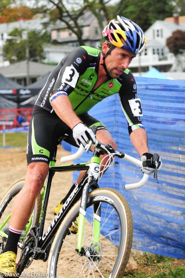 Tim Johnson (Cannondale) attempting to reach the leaders after suffering a mechanical
