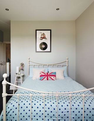 victorian-extension-bedroom2