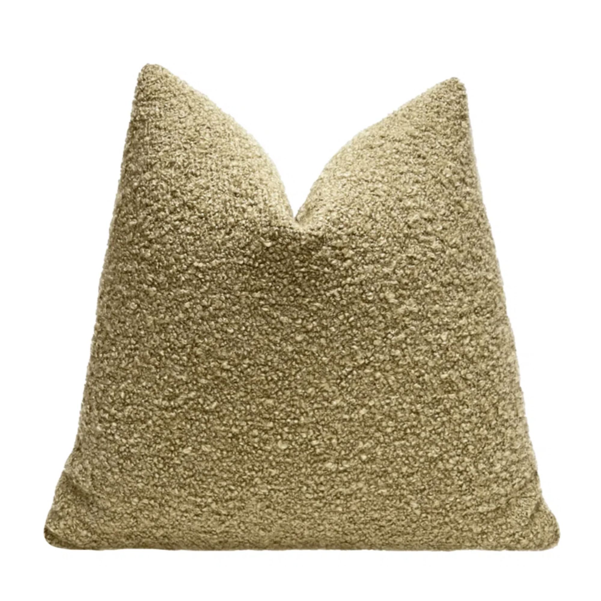 Boucl&amp;eacute; Throw Pillow Cover