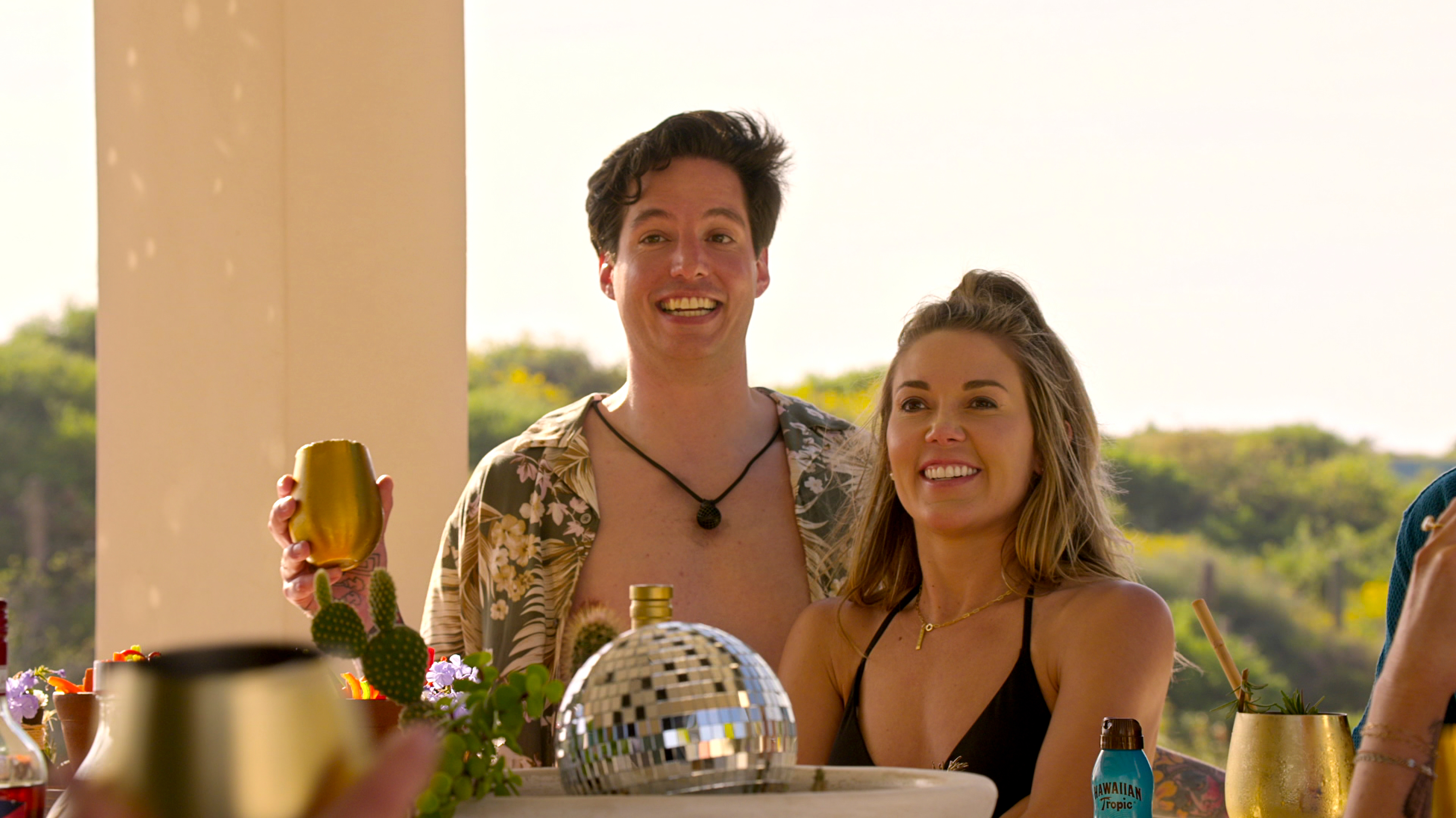 jordan and megan from love is blind season 9 on vacation at a bar