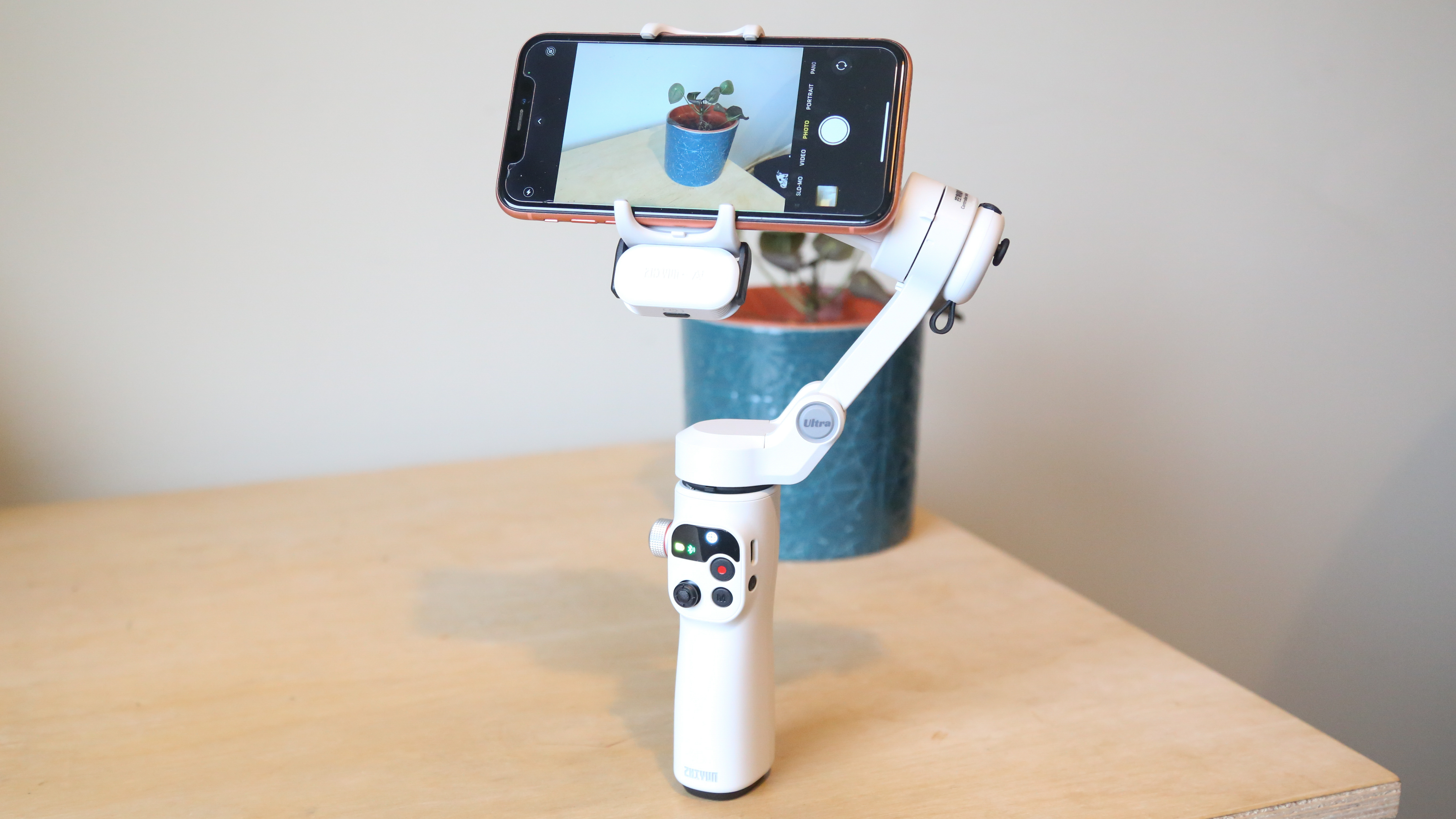 Zhiyun Smooth Q5 Ultra gimbal